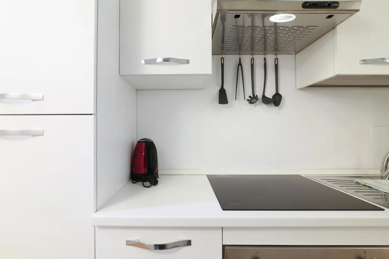 Appartamento Primopiano - Aragona Flats Milano 0*,  Italia