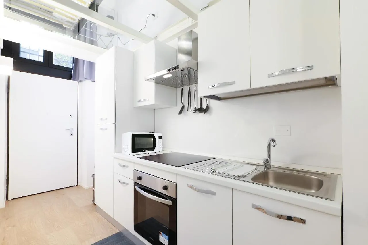 Appartamento Primopiano - Aragona Flats Milano Italia